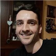 Impartisco lezioni di grammatica e letteratura italiana e storia a studenti dalle scuole elementari a quelle superiori. Prendo in